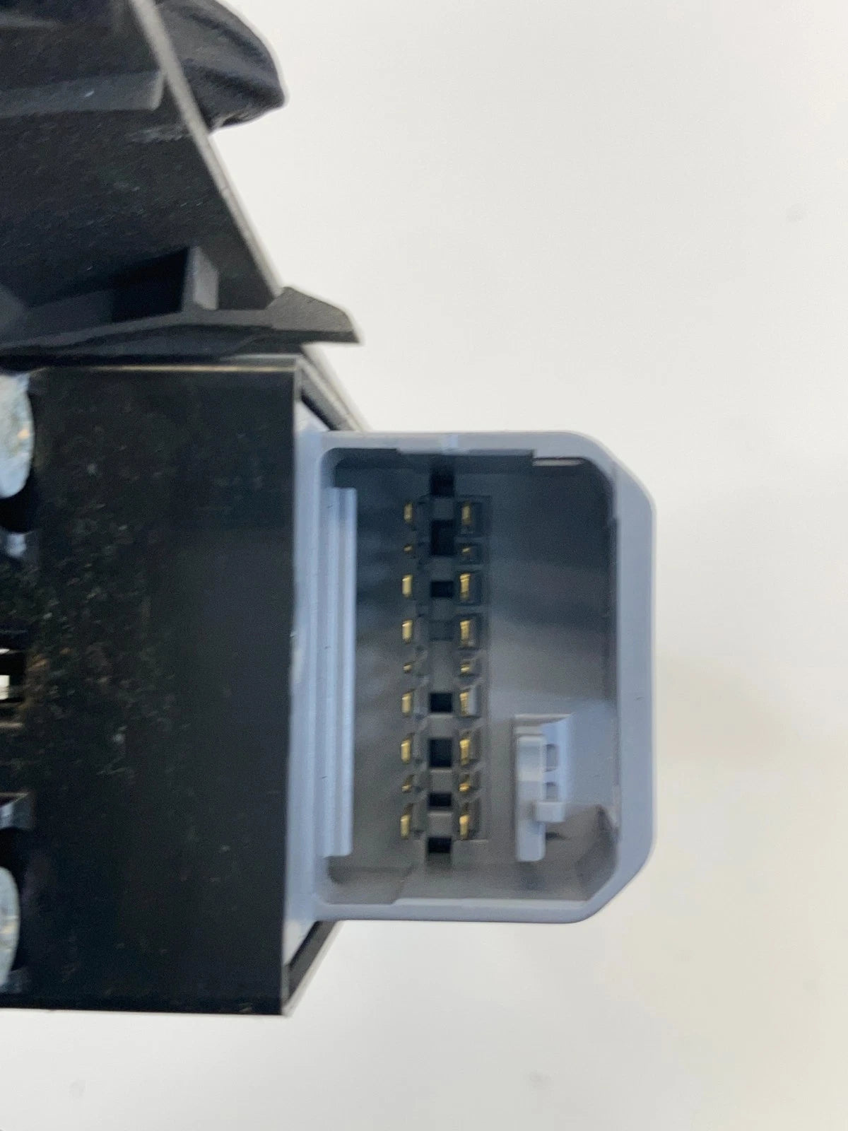 2004-2009 TOYOTA PRIUS FRONT LEFT POWER WINDOW SWITCH WITH BEZEL OEM 84820-47050