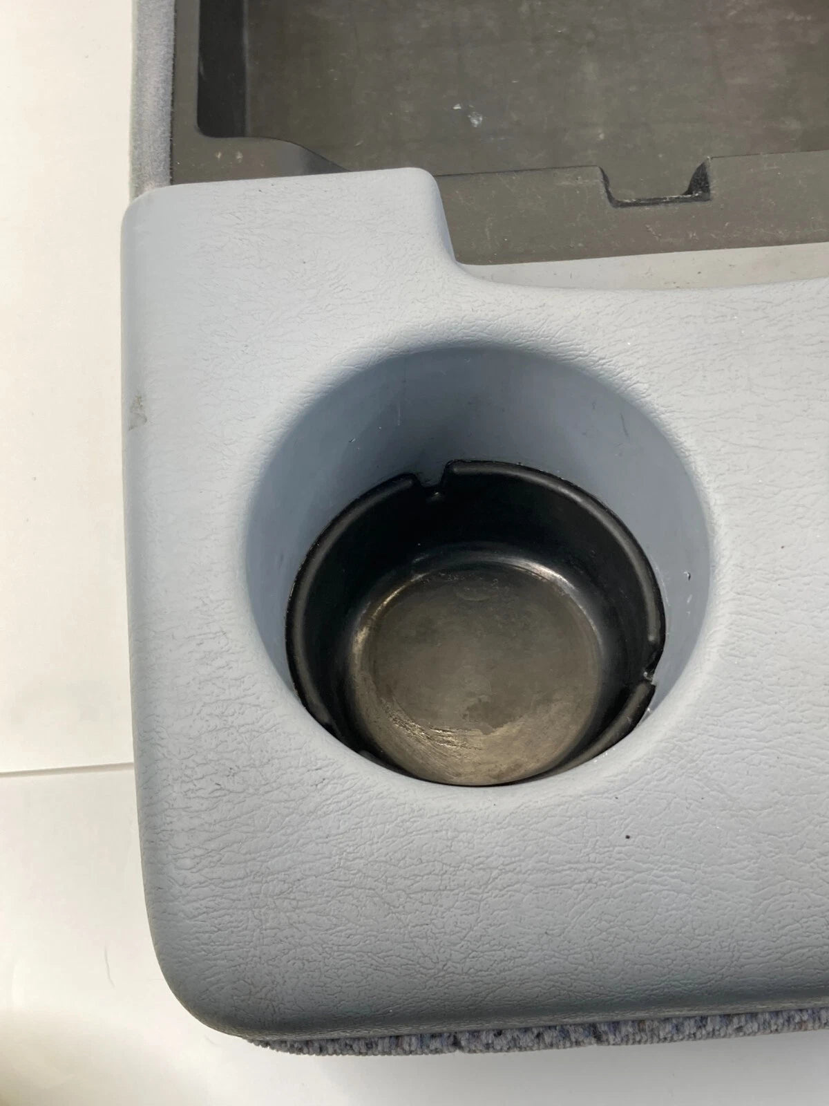 2000-2005 TOYOTA TUNDRA JUMP SEAT CENTER CONSOLE ARMREST CUP HOLDER OEM