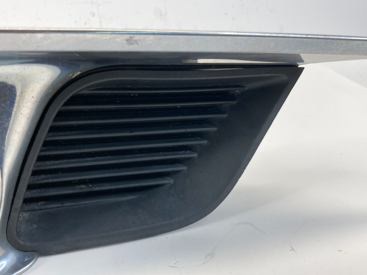 2011 2012 Toyota Avalon Front Right Passenger Side Fog Light Lamp Bezel Cover