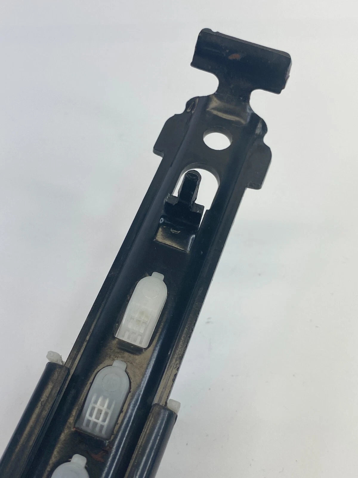 2009 2010 VOLKSWAGEN ROUTAN FRONT LEFT SEAT BELT HEIGHT ADJUSTER 1DW77ES3AA