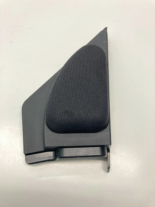 2001-2006 ACURA MDX RIGHT SIDE DOOR INNER MIRROR COVER TRIM W/TWEETER SPEAKER