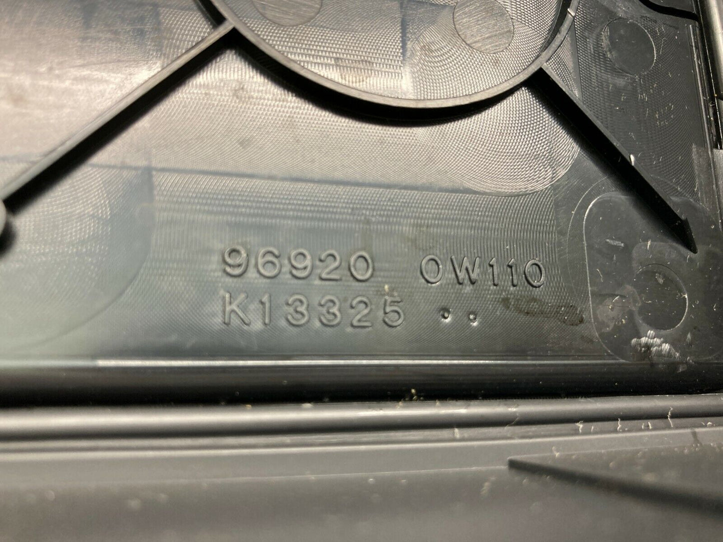 1999 2000 Infiniti Qx4 Center Console Lid Storage Armrest Arm Rest 96920-4W300