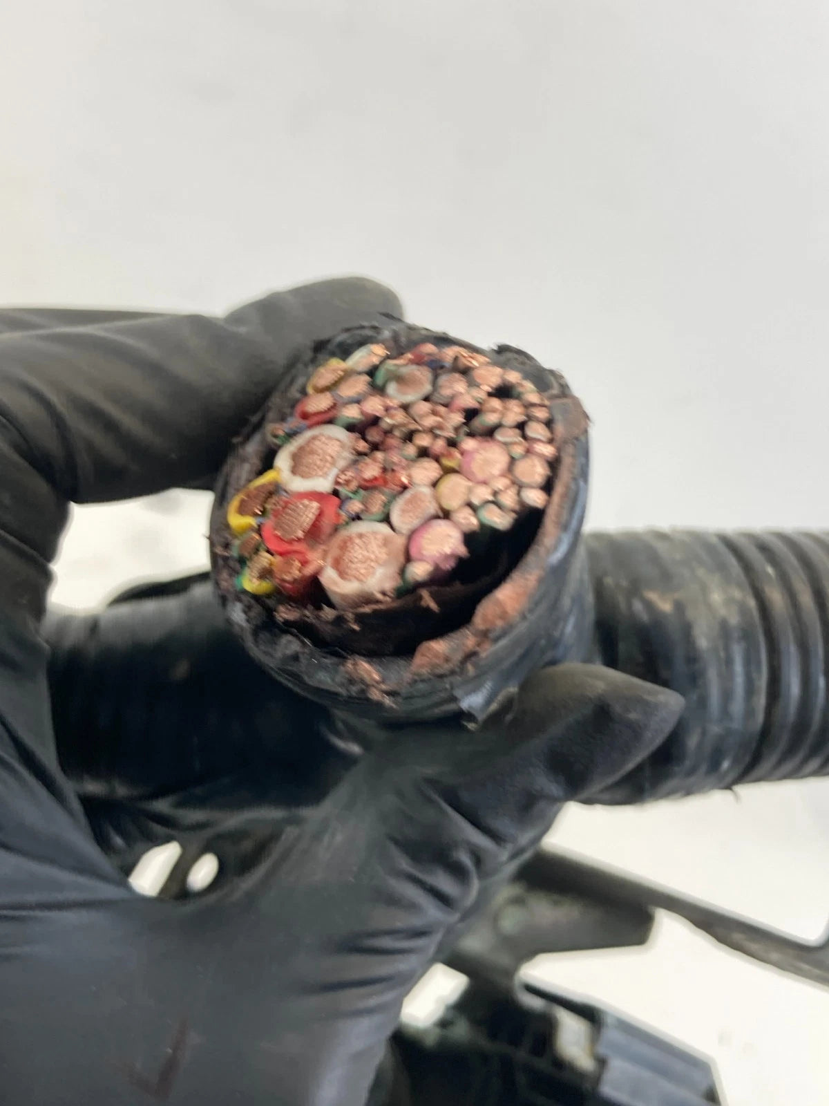 2013-2016 Nissan Pathfinder Engine Small Fuse Relay Box Compartment OEM