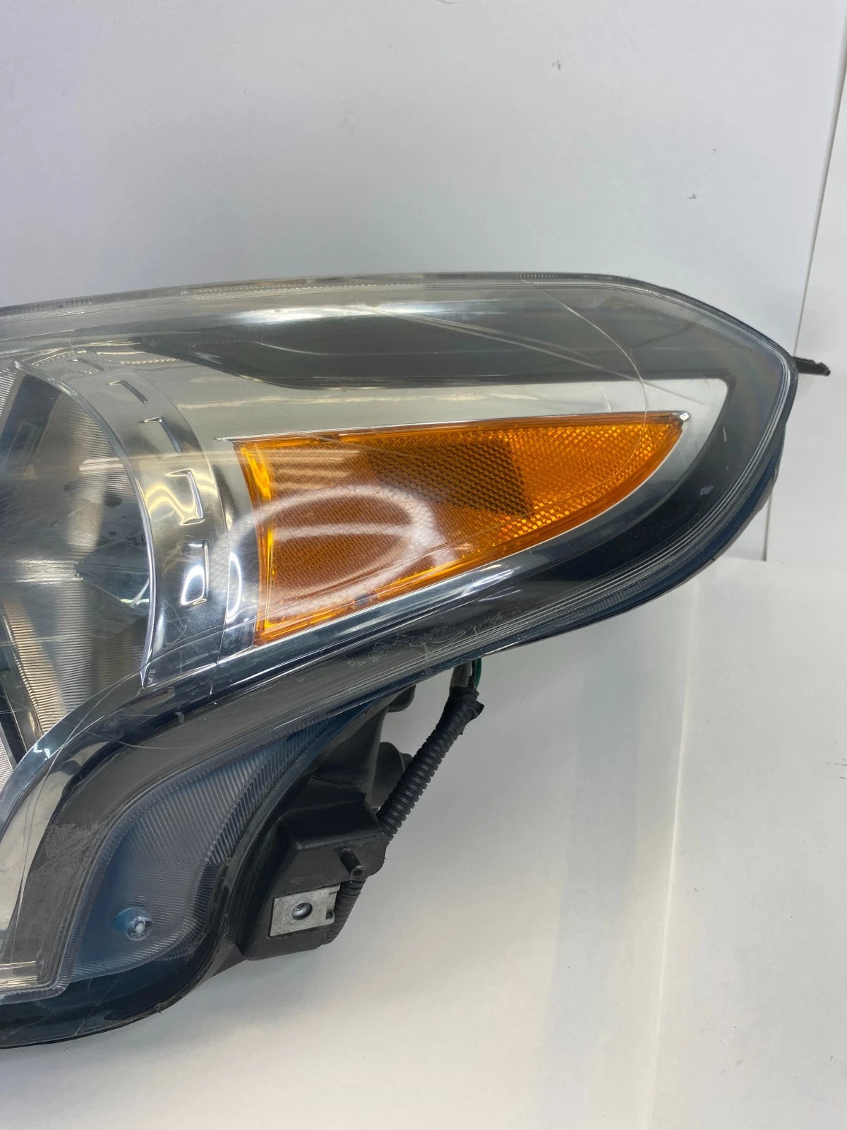 2015-2019 Nissan Versa SEDAN Front Left Driver Side Headlight Headlamp Assy OEM