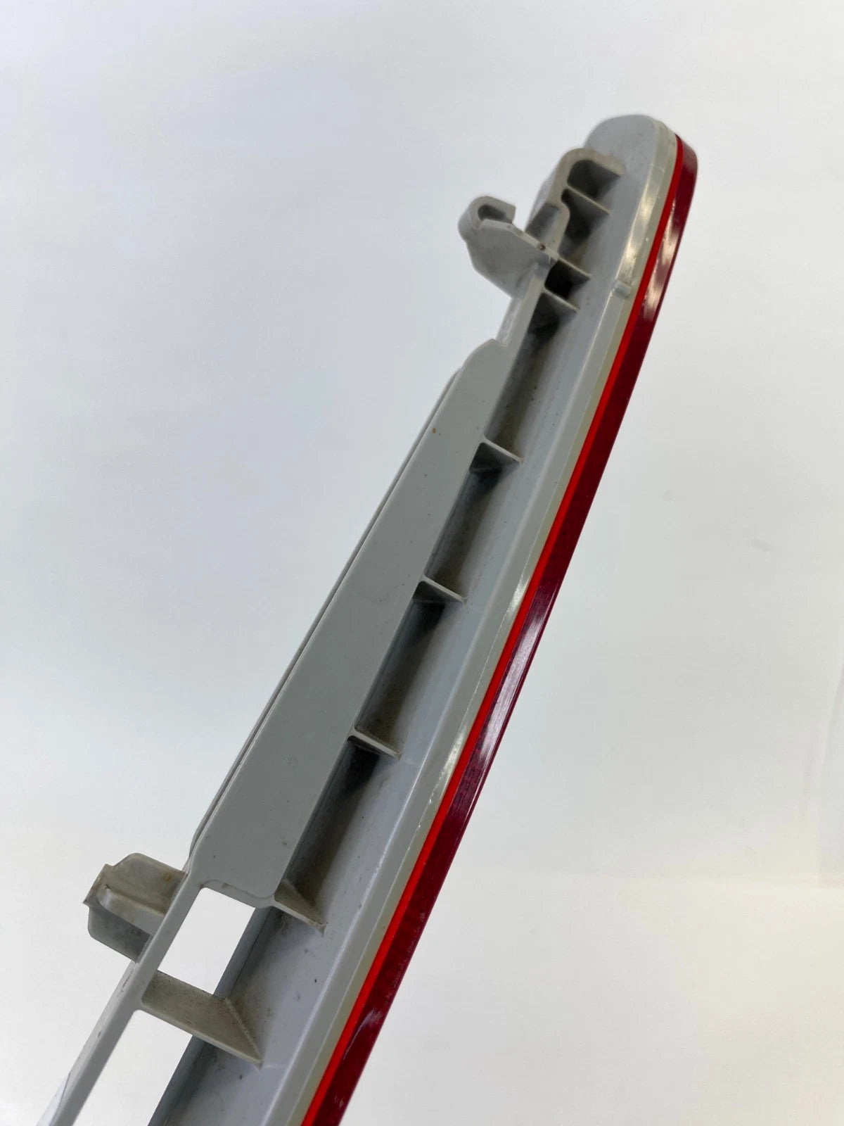 11-15 EXPLORER 13-15 INTERCEPTOR REAR RIGHT SIDE BUMPER LIGHT REFLECTOR BRAKE