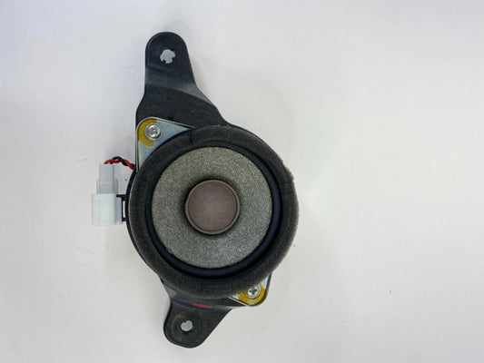 13-18 HYUNDAI SANTA FE SPORT REAR LEFT SIDE DOOR SPEAKER AUDIO OEM 96360-2W100