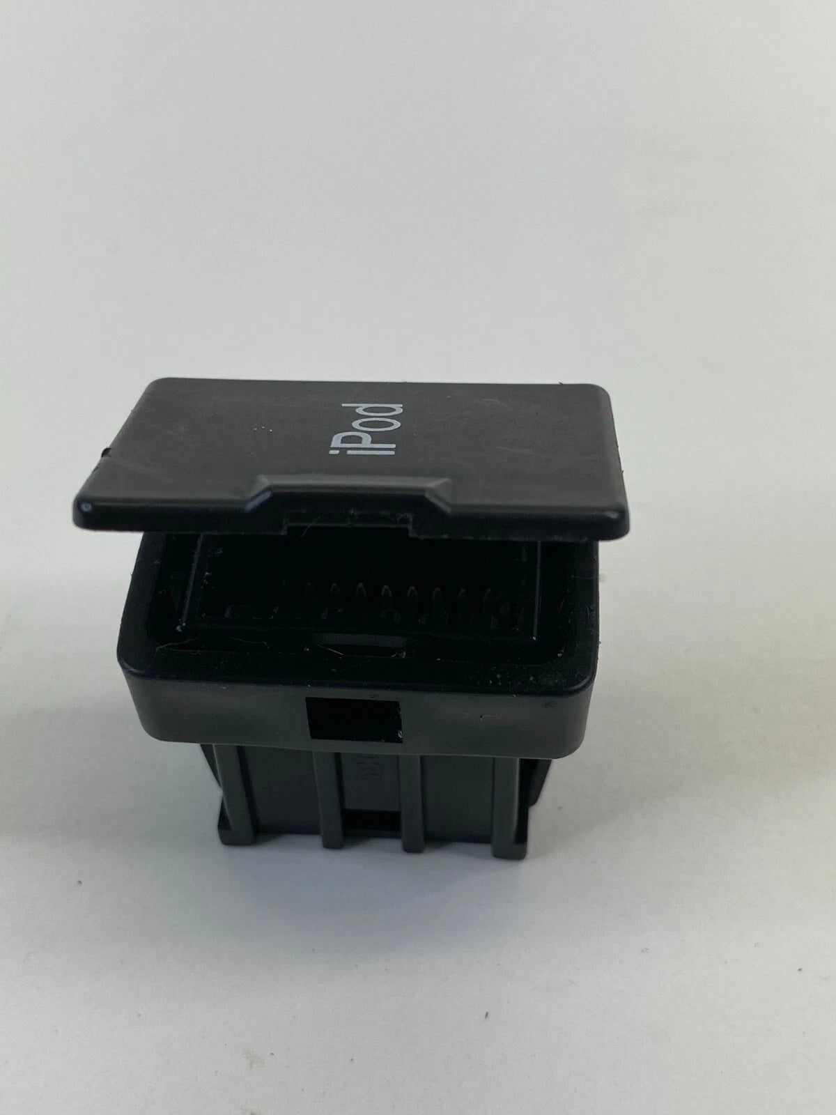 2008-2010 SCION XB CENTER CONSOLE IPOD AUX JACK SWITCH TRIM BEZEL 86190-12030