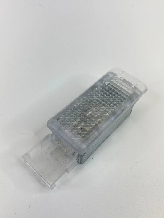 2009-2017 VOLKSWAGEN CC FRONT GLOVE BOX INTERIOR LIGHT ASM OEM FACTORY 7L0947415