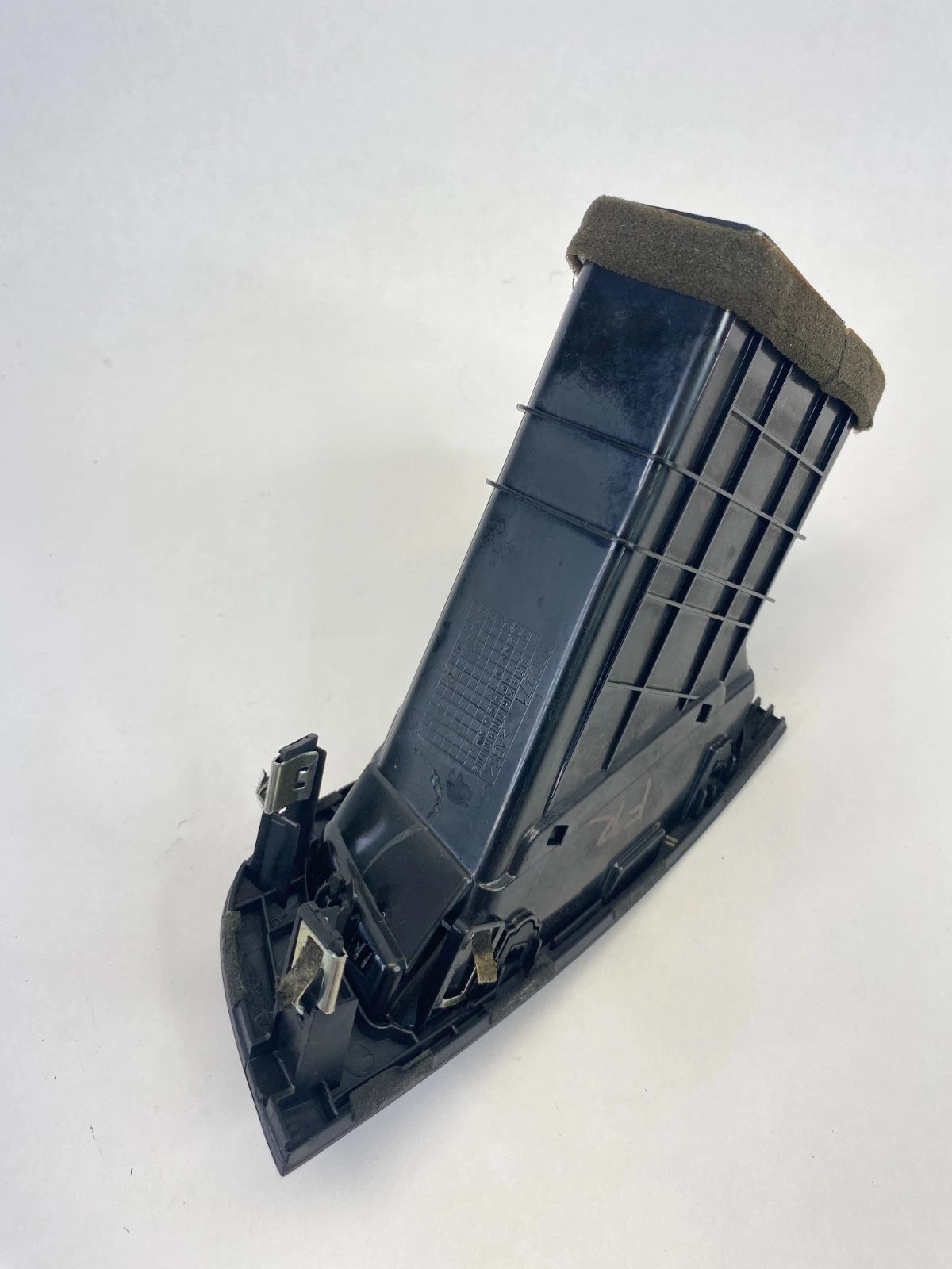 2010-2013 KIA FORTE DASH CENTER RIGHT PASSENGER A/C AIR VENT GRILLE OUTLET OEM