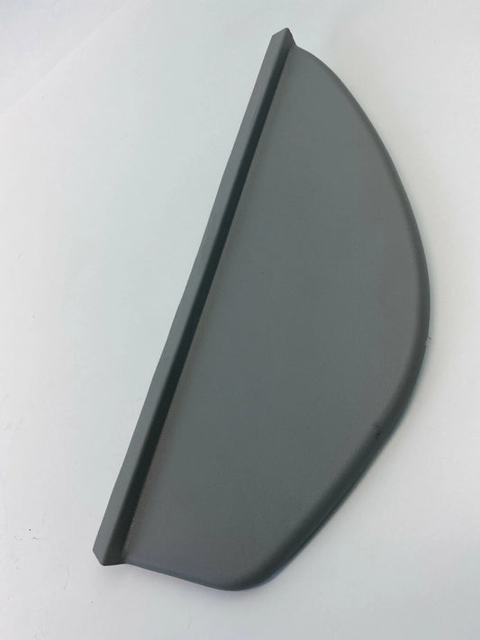 06-11 HYUNDAI ACCENT DASH FRONT RIGHT PASSENGER END CAP TRIM COVER 84726-1E000