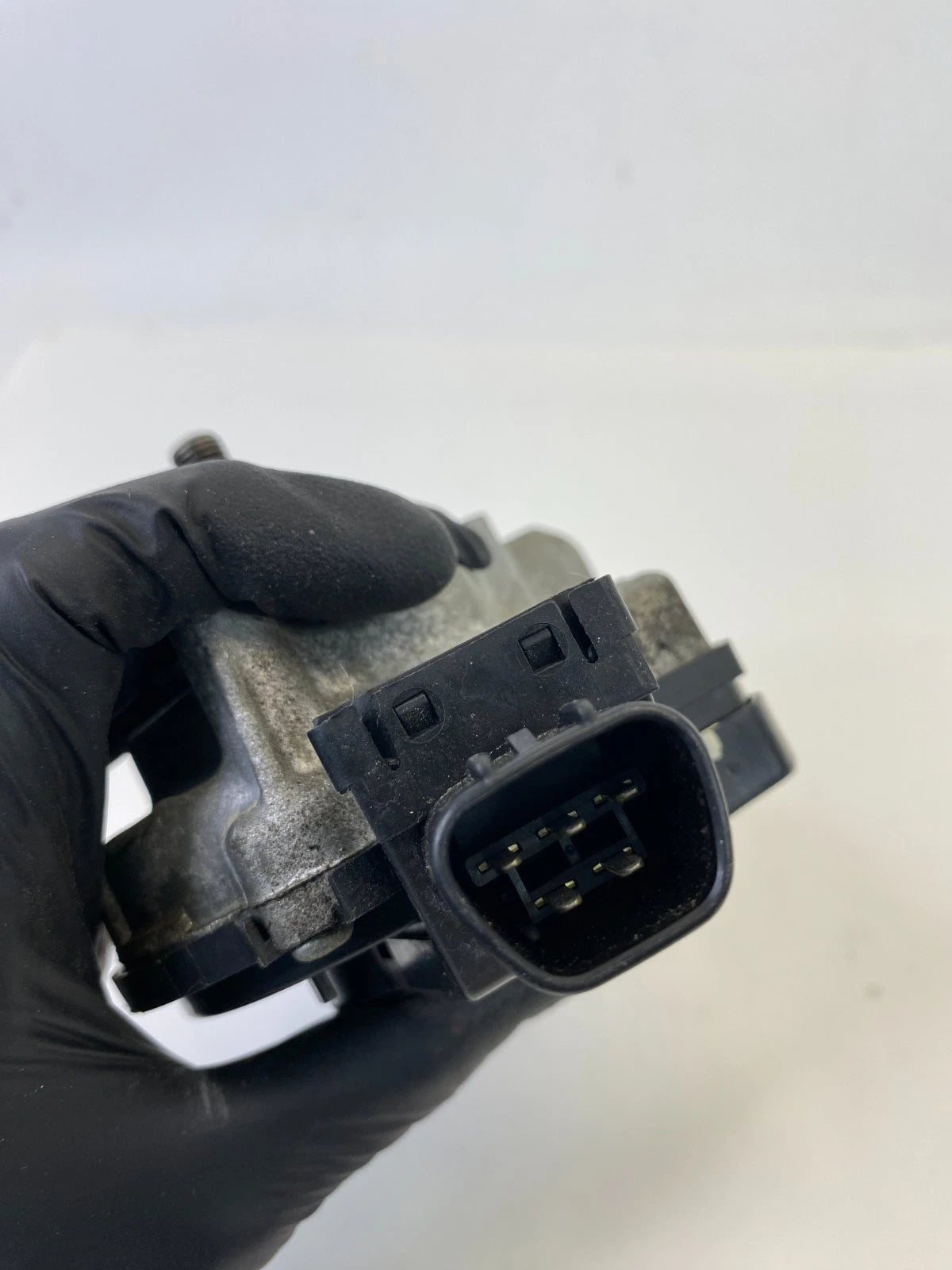 2004-2006 LEXUS RX350 FRONT WINDSHIELD WIPER MOTOR UNIT ASSEMBLY OEM 85110-0E010