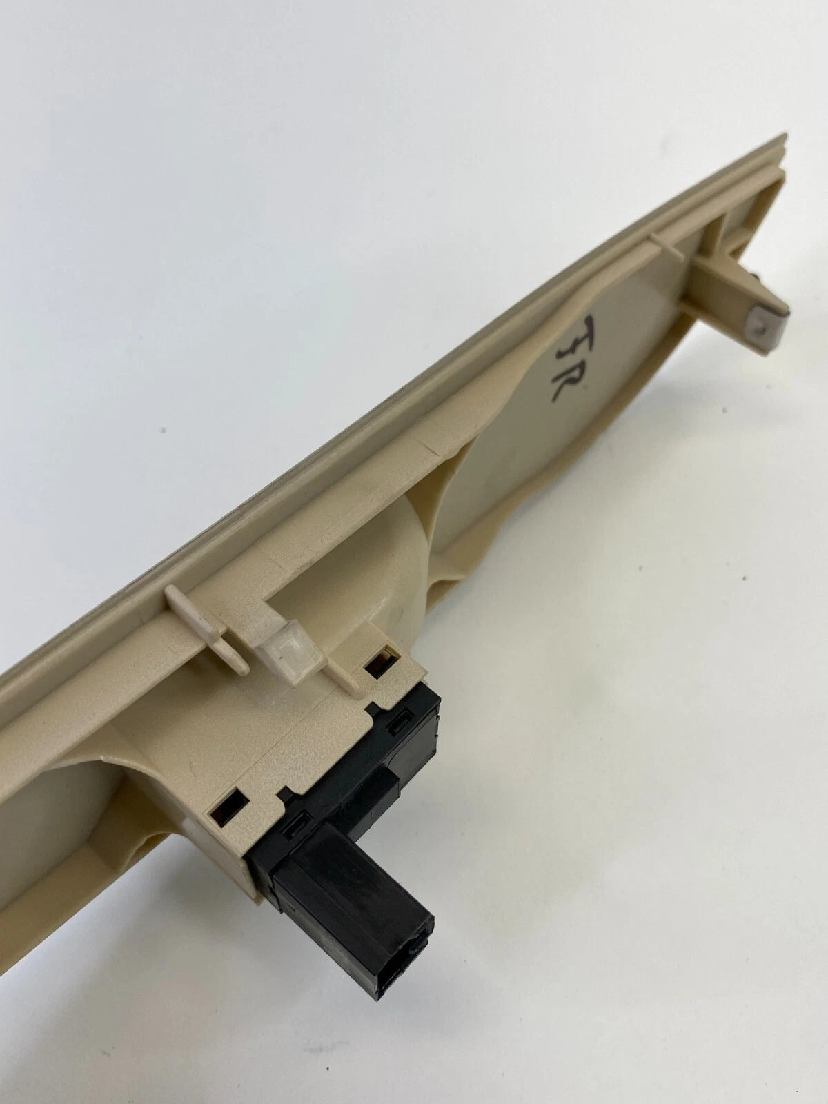 2009-2017 VW CC PASSENGER POWER WINDOW SWITCH CONSOLE FRONT RIGHT OEM 3C8857858G