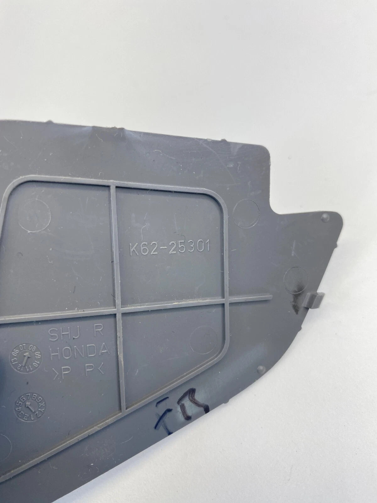 2005-2010 HONDA ODYSSEY FRONT RIGHT INNER DOOR HANDLE CAP COVER TRIM K62-25301