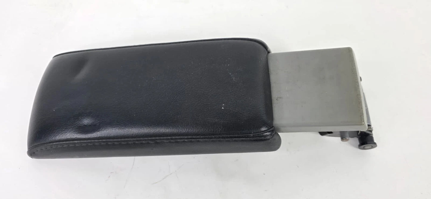 2002-2010 VOLKSWAGEN BEETLE CENTER CONSOLE ARMREST COVER LID BLACK ASSEMBLY OEM