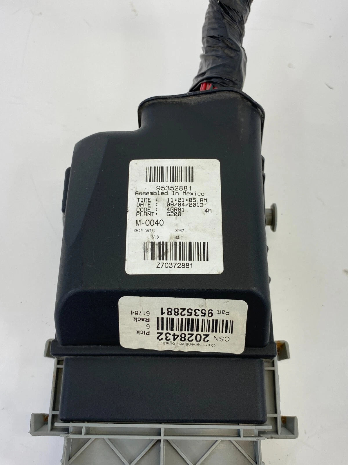 2011-2014 CHEVROLET CRUZE 1.4L L4 A/T INTERIOR DASH FUSE BOX RELAY 13222786 OEM