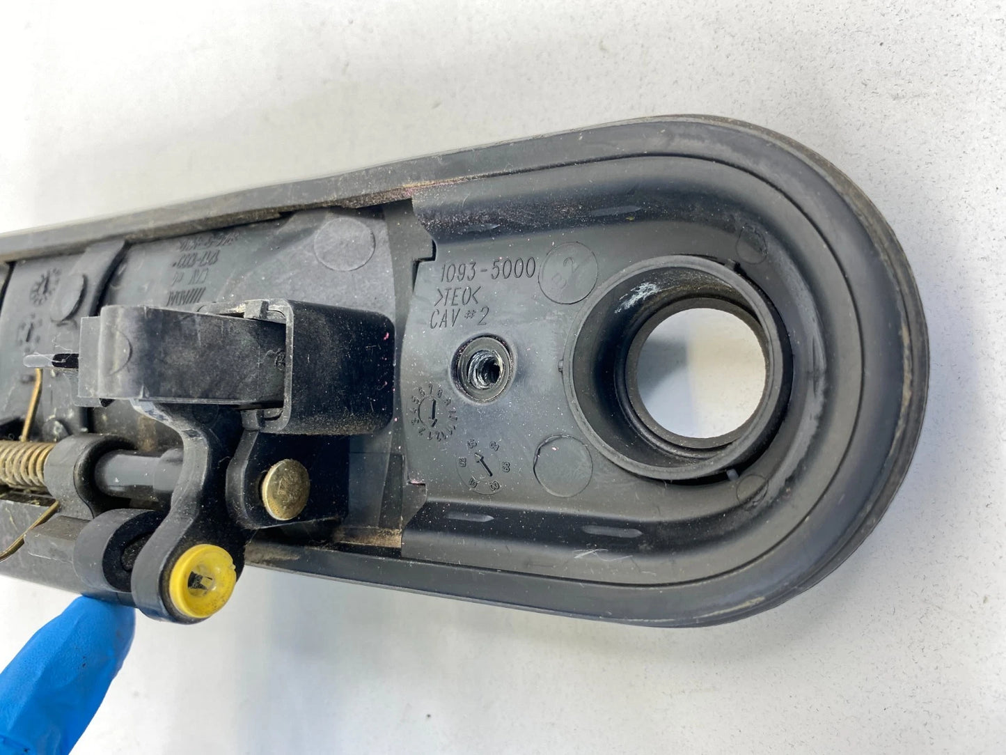 2002-2010 FORD EXPLORER FRONT LEFT DRIVER SIDE EXTERIOR DOOR HANDLE 10935000 OEM