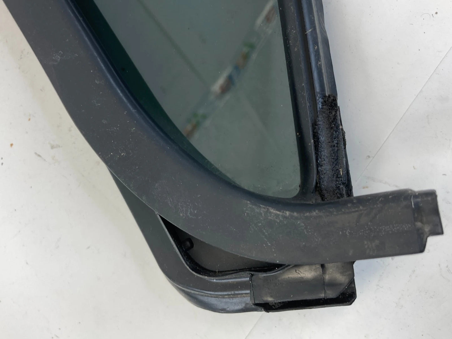 2007-2014 FORD EDGE REAR RIGHT SIDE QUARTER VENT WINDOW GLASS 7T43-7825830-A