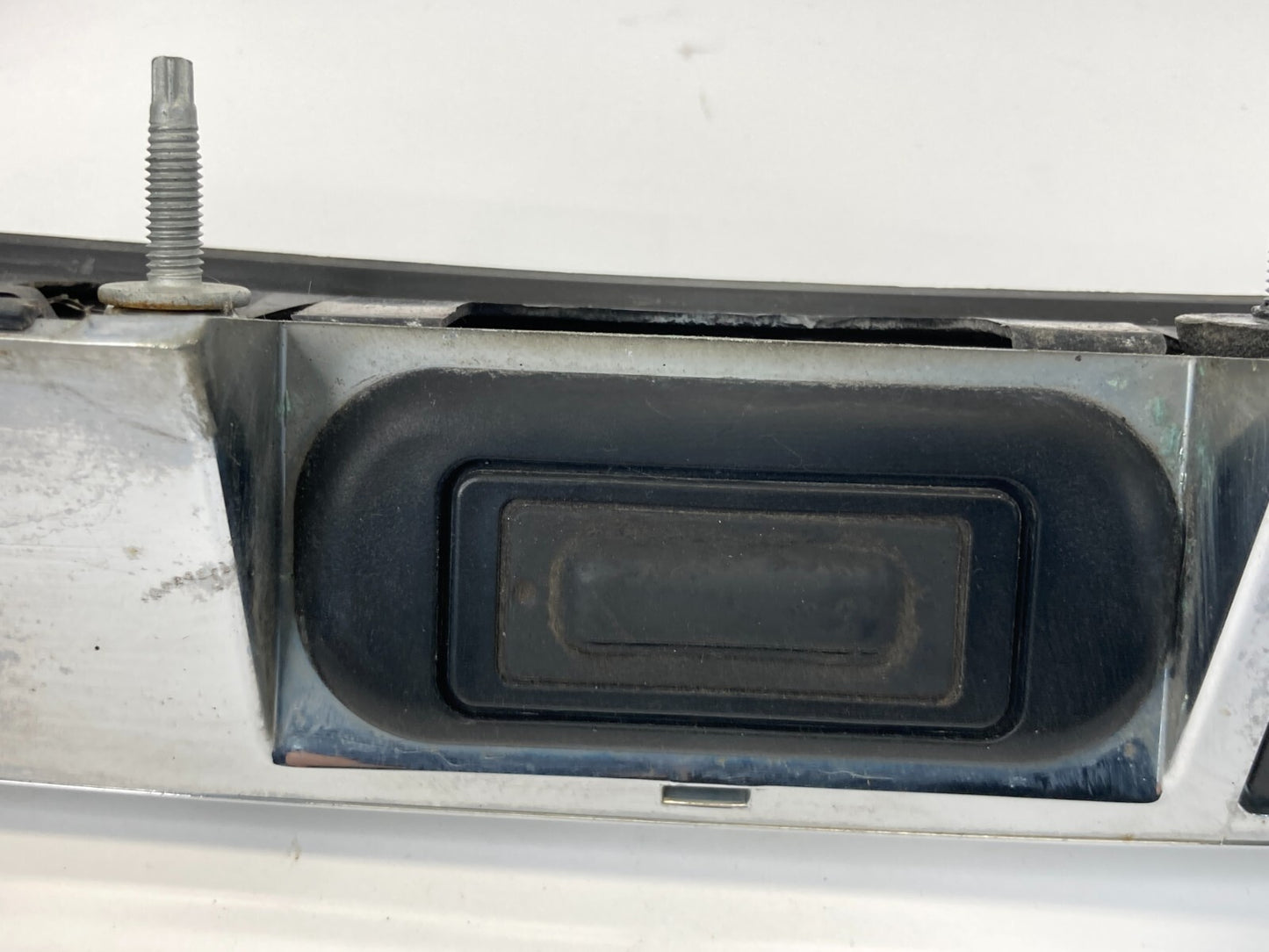 2010-2015 Chevrolet Equinox Liftgate Deck Lid Chrome Applique w Camera 23188127