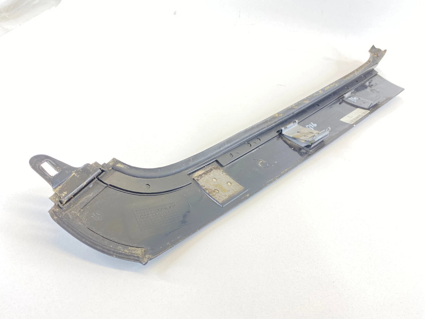 04-08 CHRYSLER CROSSFIRE FL DRIVER WINDSHIELD PILLAR MOLDING A1936900162 OEM