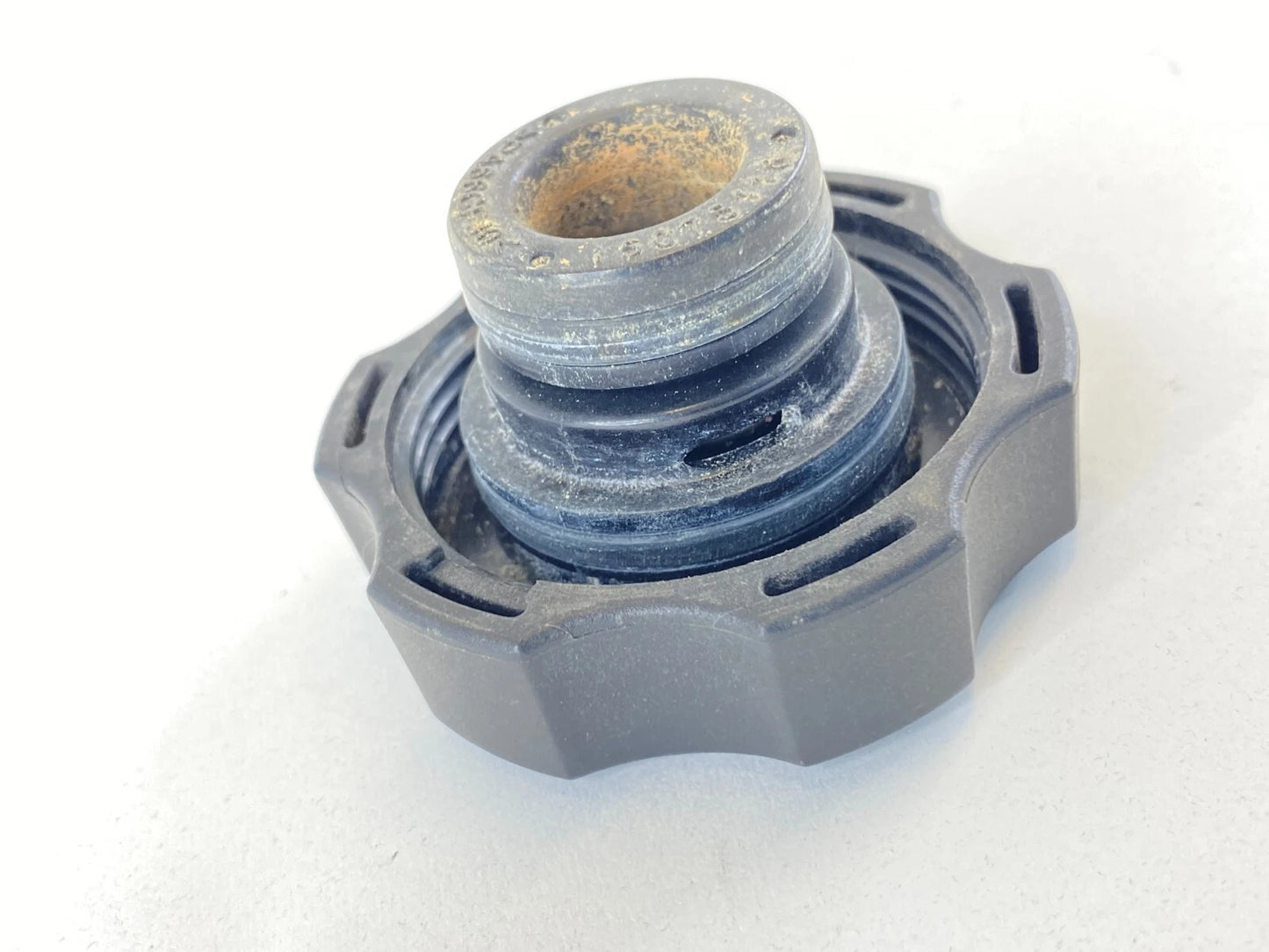 1999-2005 PONTIAC GRAND AM COOLANT RADIATOR OVERFLOW RESERVOIR CAP LID 15075118