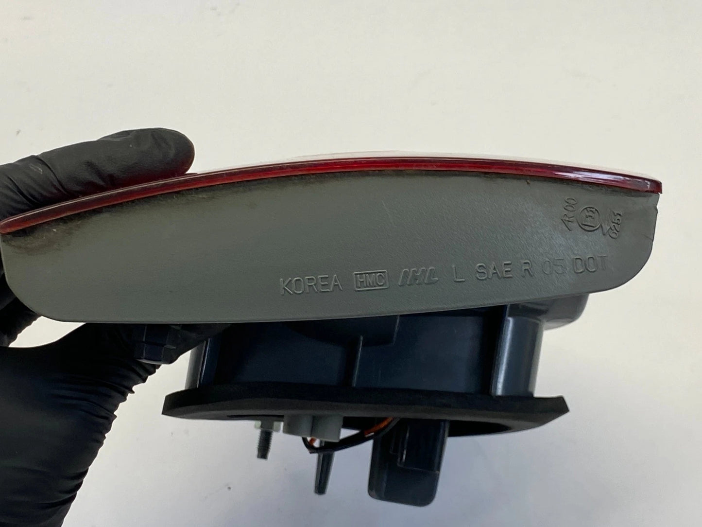 2007-2010 HYUNDAI ELANTRA SEDAN LEFT SIDE TRUNK LID TAILLIGHT 92403-2H000 OEM