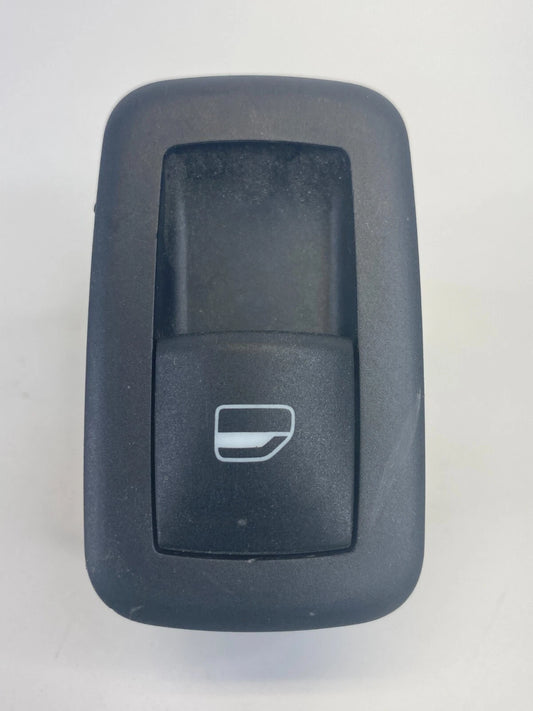 09-14 VOLKSWAGEN ROUTAN REAR LEFT SLIDING DOOR WINDOW SWITCH BUTTON 68020400AC