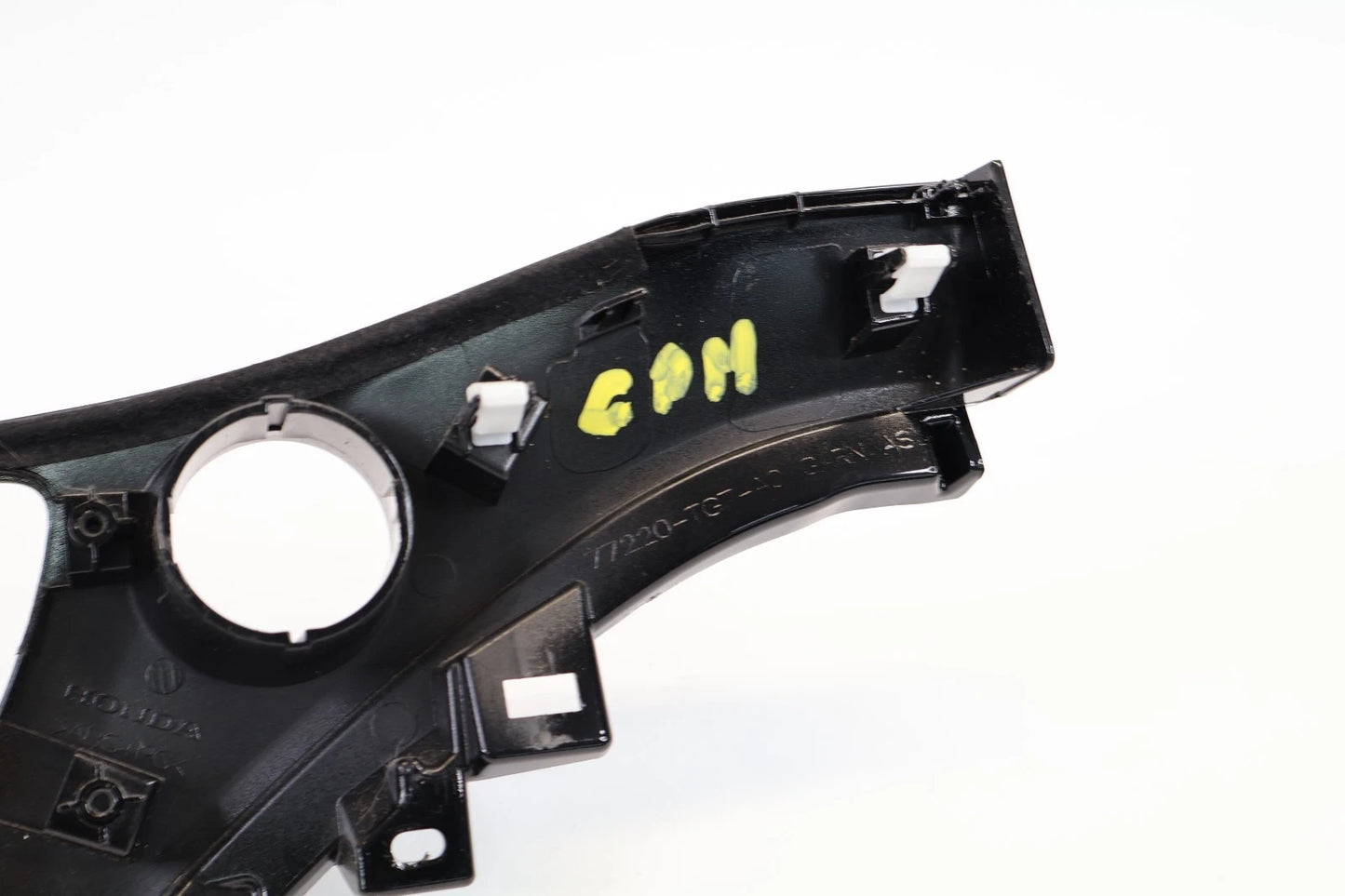 2016-2022 HONDA PILOT DASH UPPER CENTER TRIM BEZEL MOLDING COVER PANEL OEM