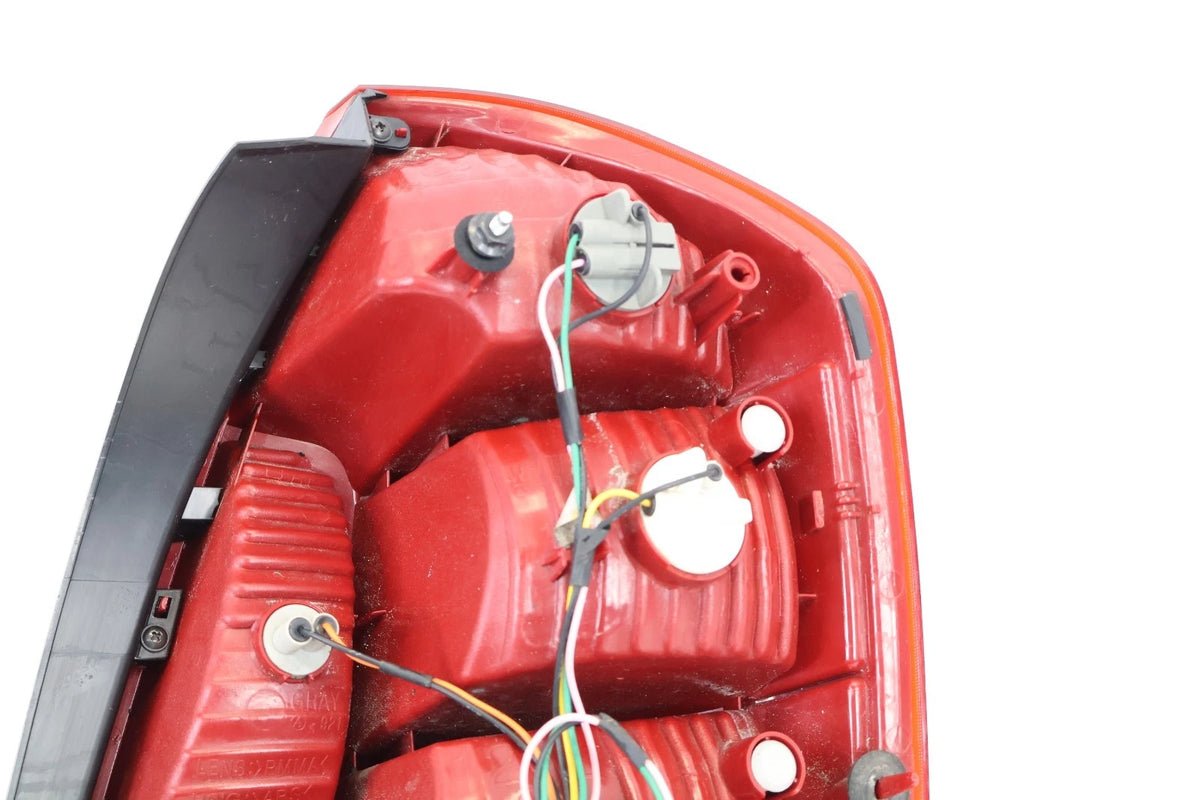 2006-2011 HYUNDAI ACCENT SEDAN TAIL LIGHT BRAKE LIGHT ASSY REAR LEFT OEM FACTORY