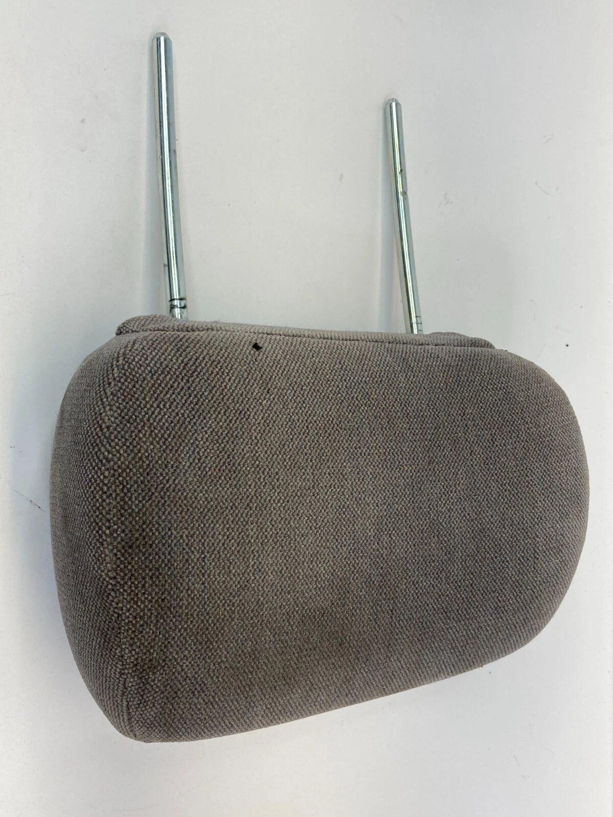 02-04 GMC ENVOY FRONT SEAT HEADRESTS CLOTH MEDIUM DARK PEWTER PAIR SET OF 2 OEM