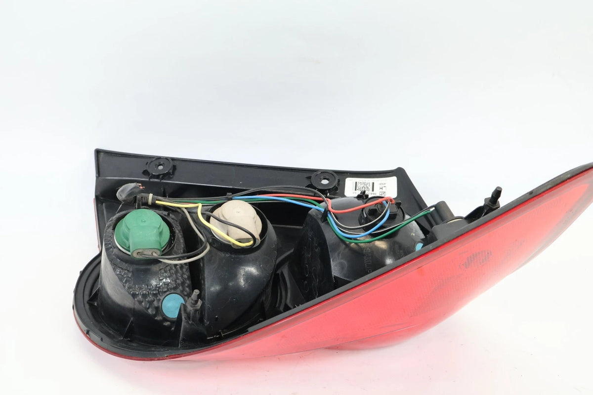 2012-2016 CHEVROLET SONIC SEDAN LEFT DRIVER SIDE TAIL LIGHT LAMP 96830981