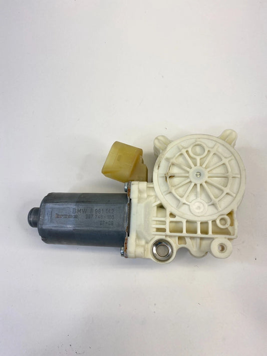06 07 08 09 10 BMW 550I FRONT RIGHT SIDE DOOR POWER WINDOW MOTOR 0130821458 OEM
