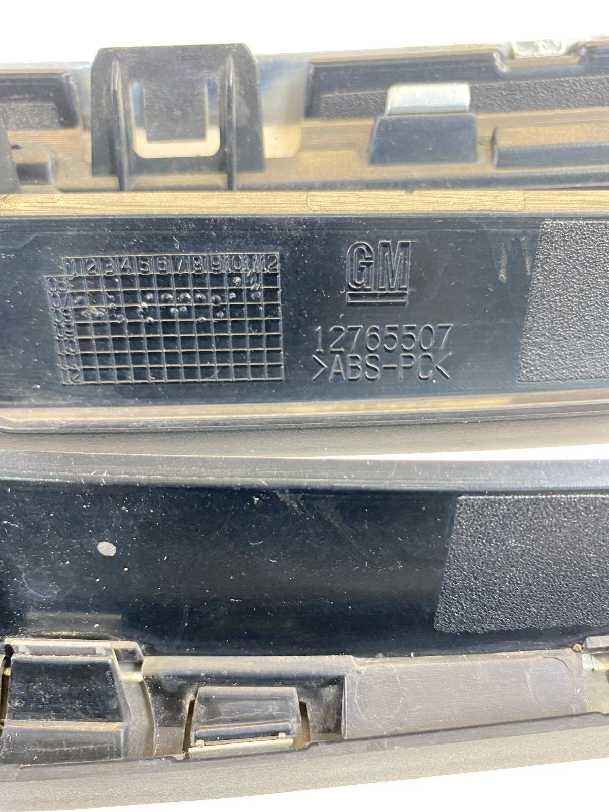 2008-2011 SAAB 9-3 93X SEDAN FRONT BUMPER RADIATOR CENTER GRILLE CHROME 12765507