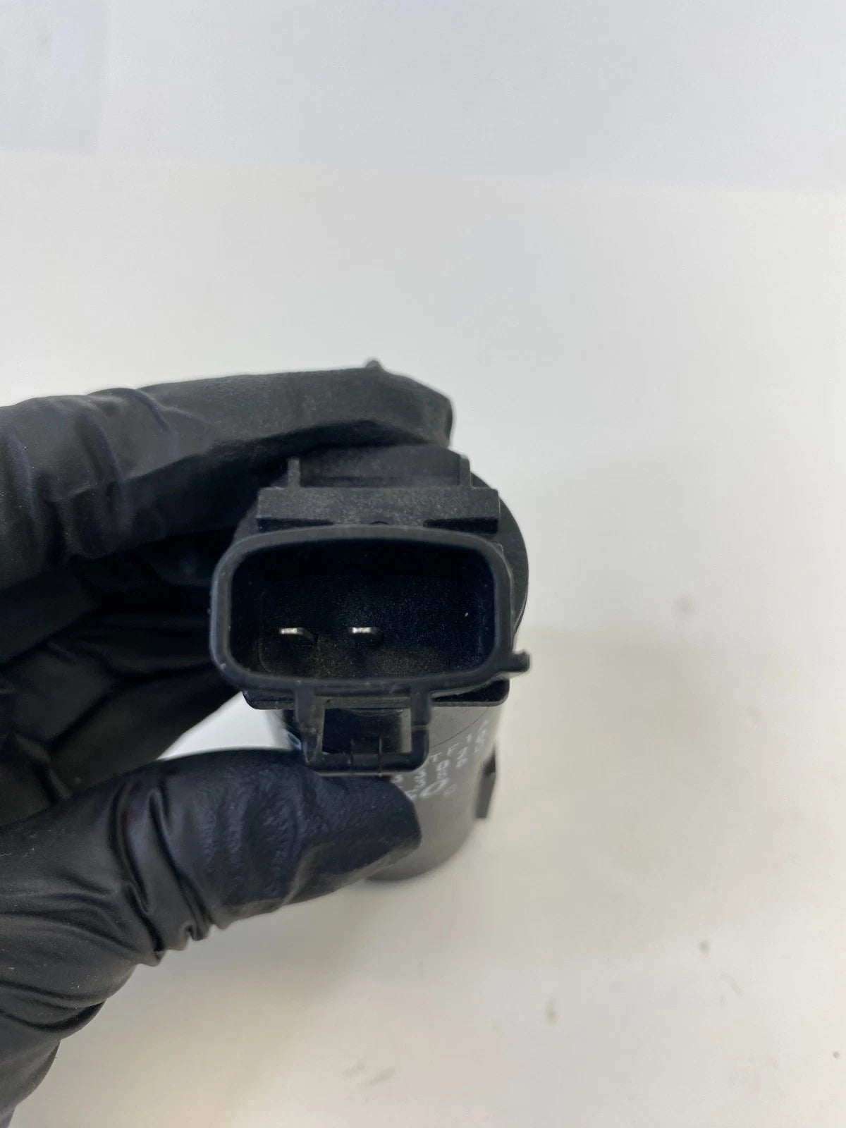 1992-2003 LEXUS ES300 93-05 GS300 WINDSHIELD WASHER PUMP MOTOR 85330-33020 OEM