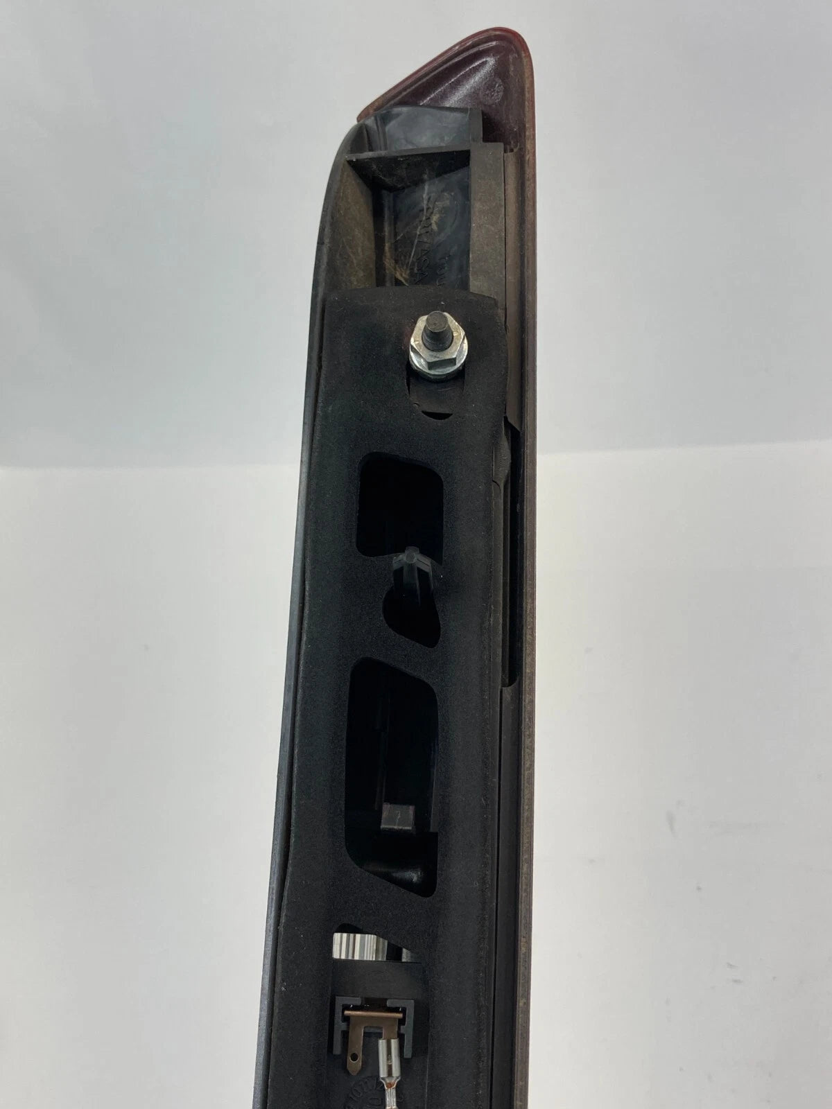 03-07 SAAB 9-3 93 SEDAN TRUNK LID LICENSE PLATE MOLDING HANDLE PANEL 12794599