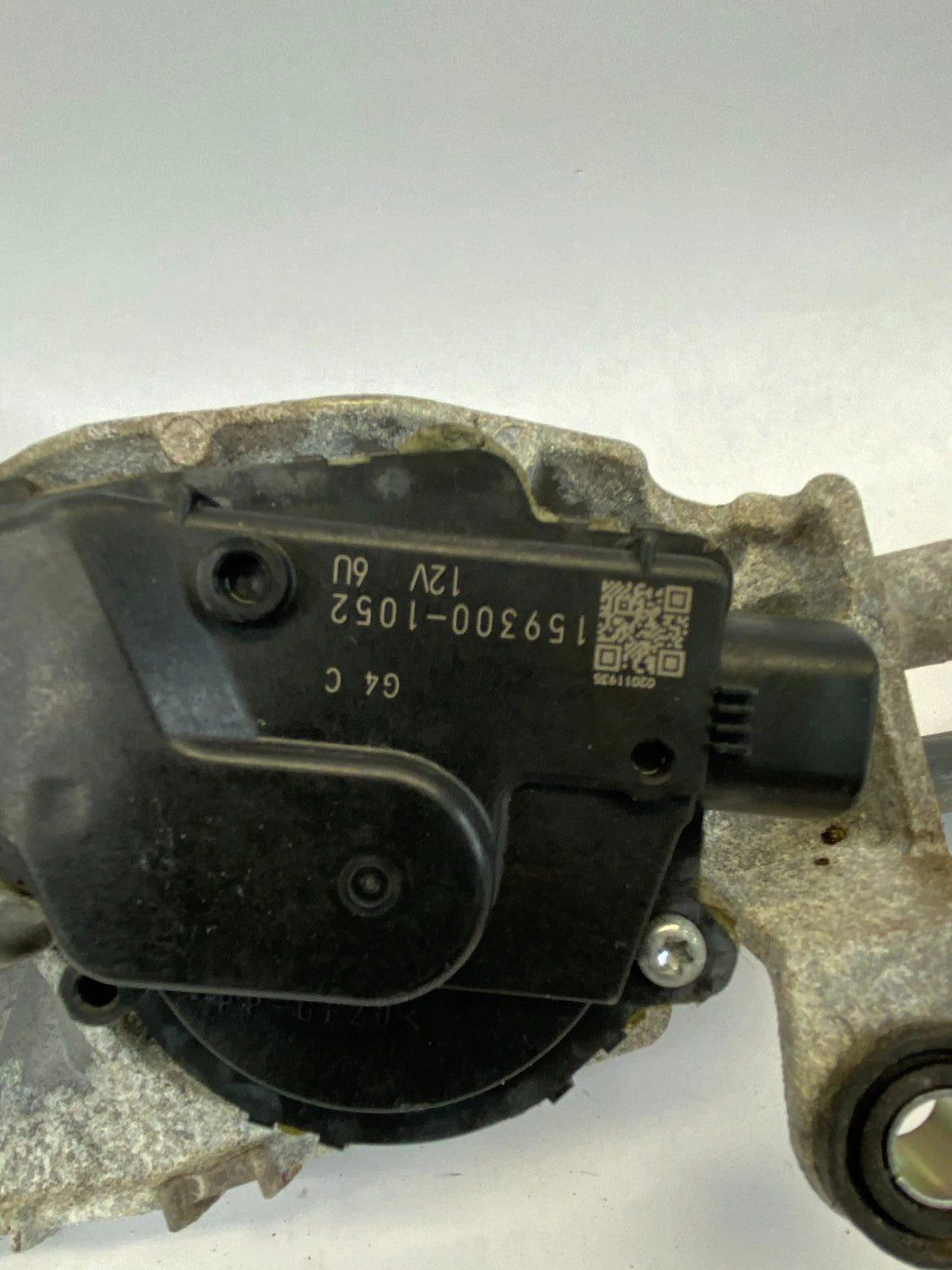 2007-2013 MITSUBISHI OUTLANDER FRONT WINDSHIELD WIPER MOTOR W/ LINKAGE OEM