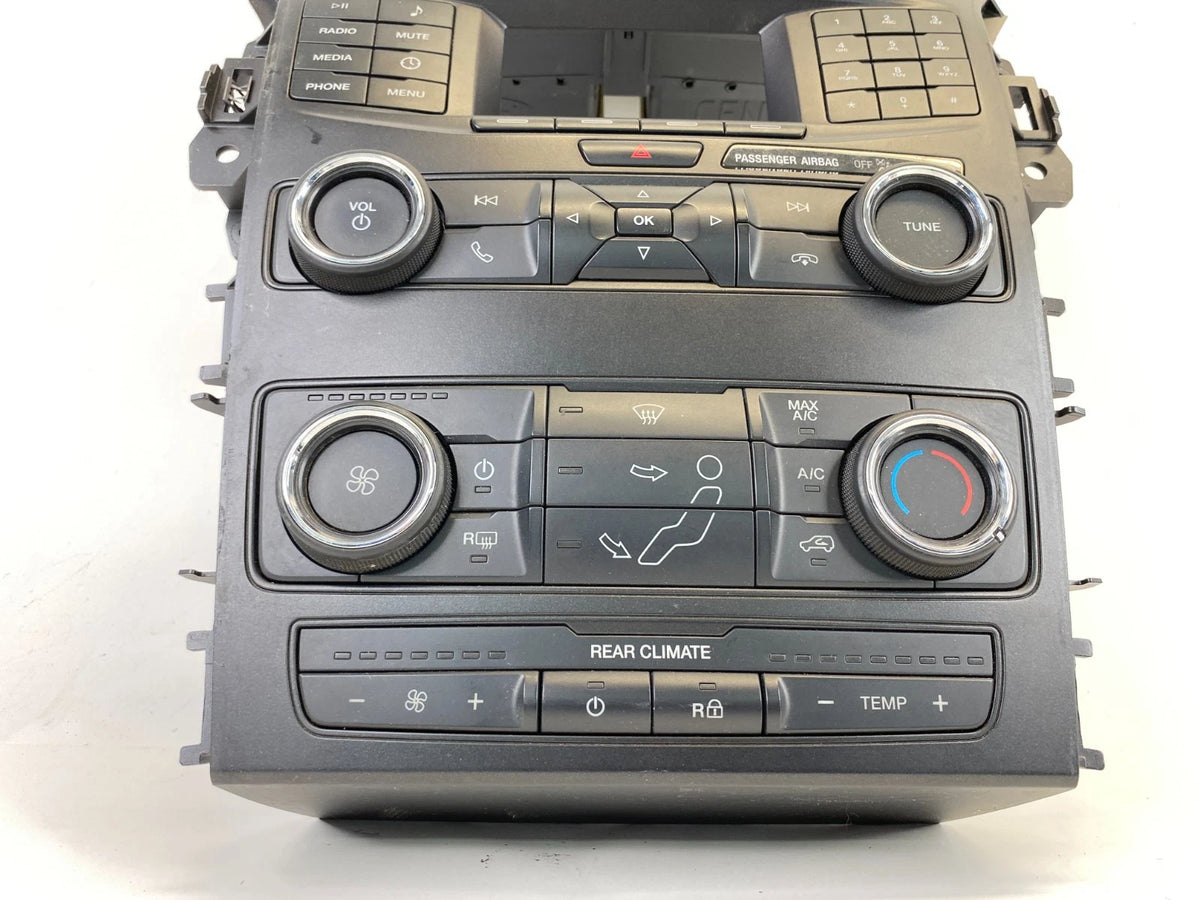 18 19 FORD EXPLORER RADIO & CLIMATE CONTROL TRIM BEZEL W/AIR VENT JB5T-18A802-LB