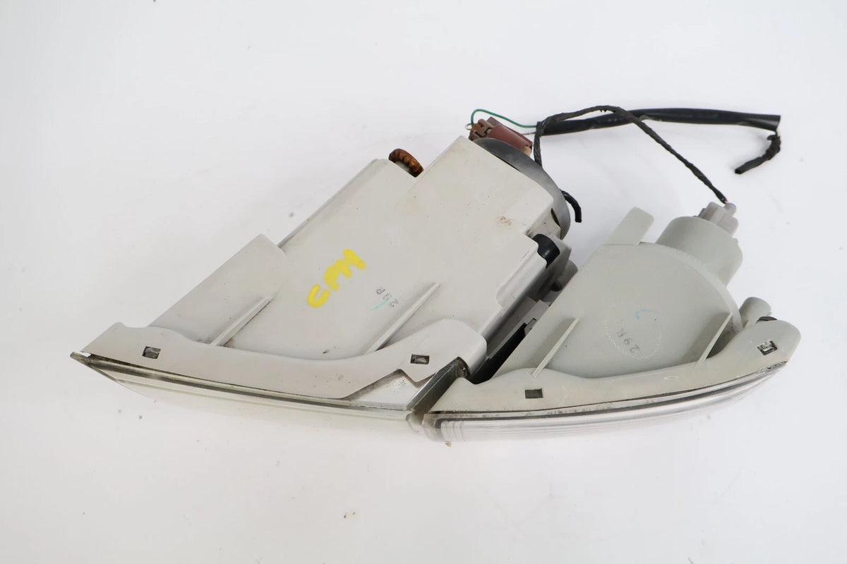 2003-2005 TOYOTA 4RUNNER DRIVER LEFT BUMPER FOG LIGHT TURN SIGNAL LAMP ASSY OEM