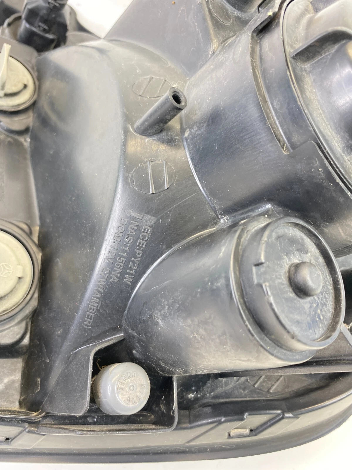 2008 2009 HYUNDAI TUCSON FRONT RIGHT SIDE HEADLIGHT HEAD LAMP ASSY 92102-2E OEM