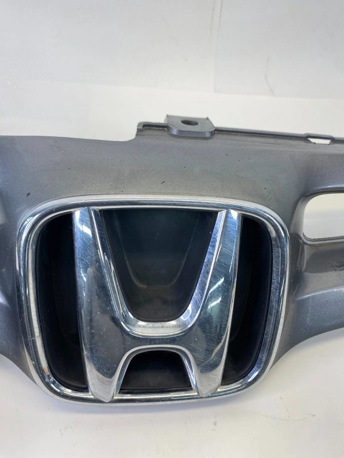 03-05 HONDA ACCORD FRONT UPPER BUMPER GRILL GRILLE W/ EMBLEM 71120-SDA OEM