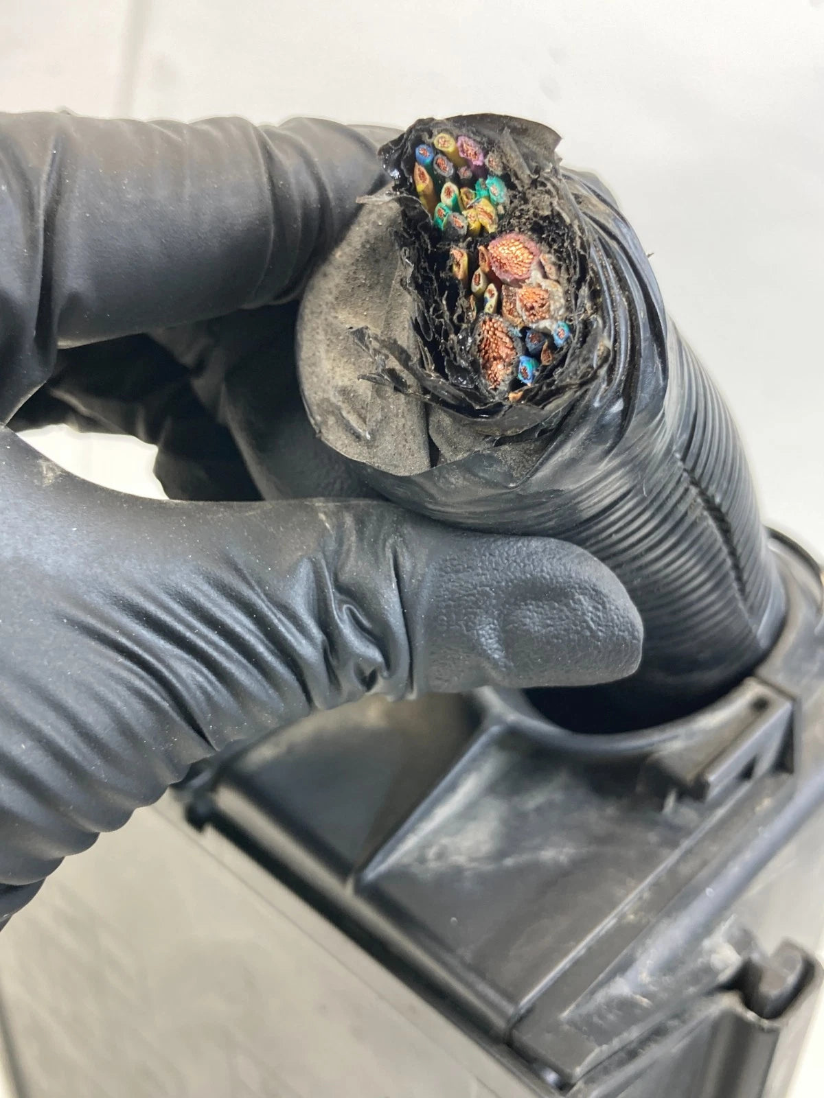 2012-2017 FIAT 500 A/T ENGINE FUSE RELAY BOX FUSEBOX COMPARTMENT OEM