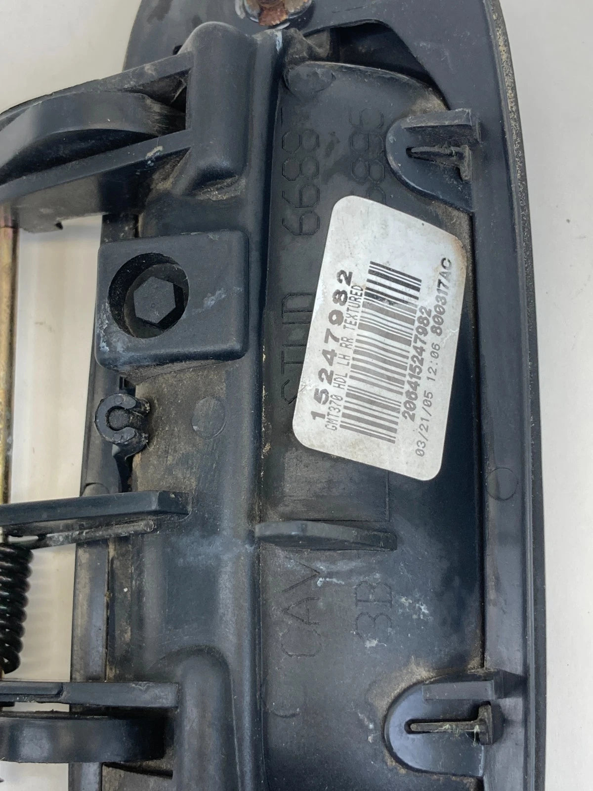 2002-2009 CHEVROLET TRAILBLAZER REAR LEFT EXTERIOR DOOR HANDLE UNIT OEM 15247982