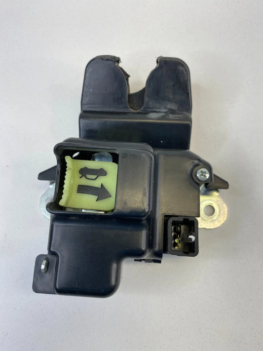 2010 2011 2012 2013 KIA FORTE REAR TRUNK LOCK LATCH ACTUATOR RELEASE OEM