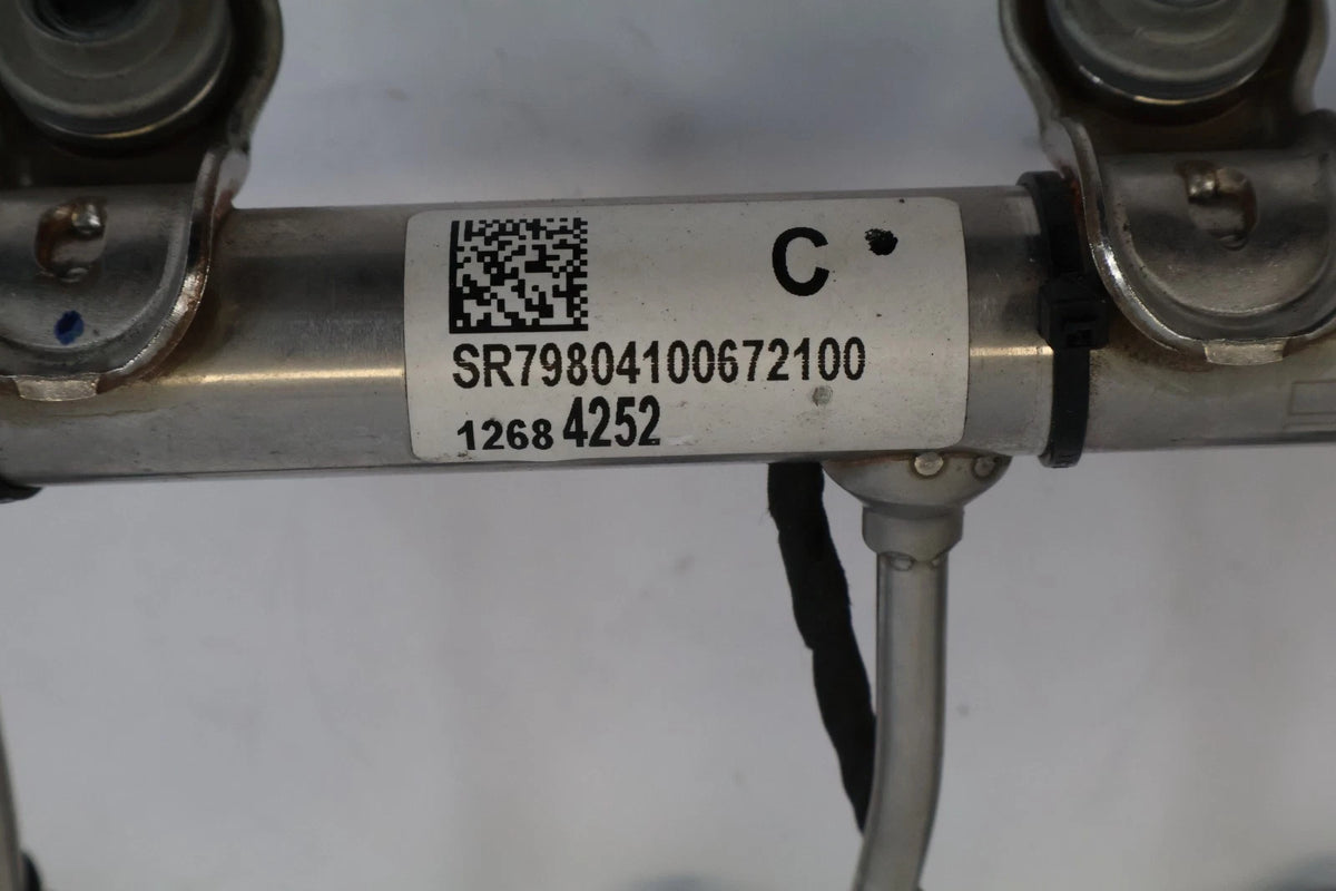 2016-2019 CHEVROLET CRUZE 1.4T ENGINE FUEL INJECTION INJECTOR RAIL 12684252 OEM