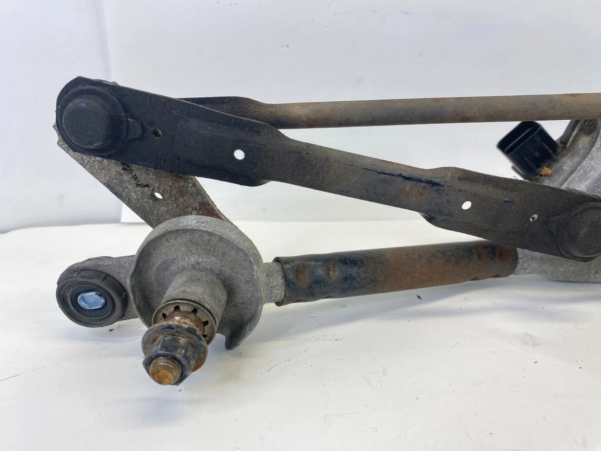 2011-2016 HYUNDAI ELANTRA FRONT WINDSHIELD WIPER MOTOR LINKAGE 98110-3X000 OEM