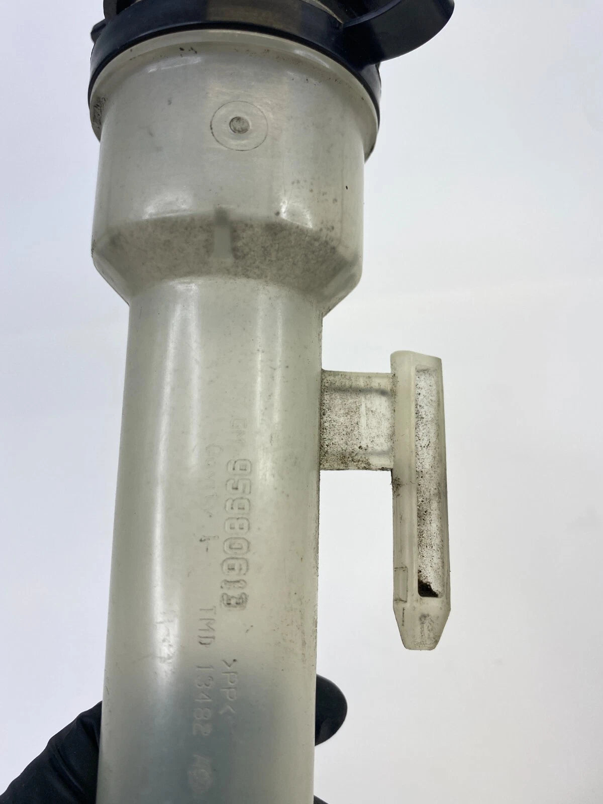 2011-2016 CHEVY CRUZE WINDSHIELD WASHER FLUID RESERVOIR TUBE W CAP 95980613 OEM