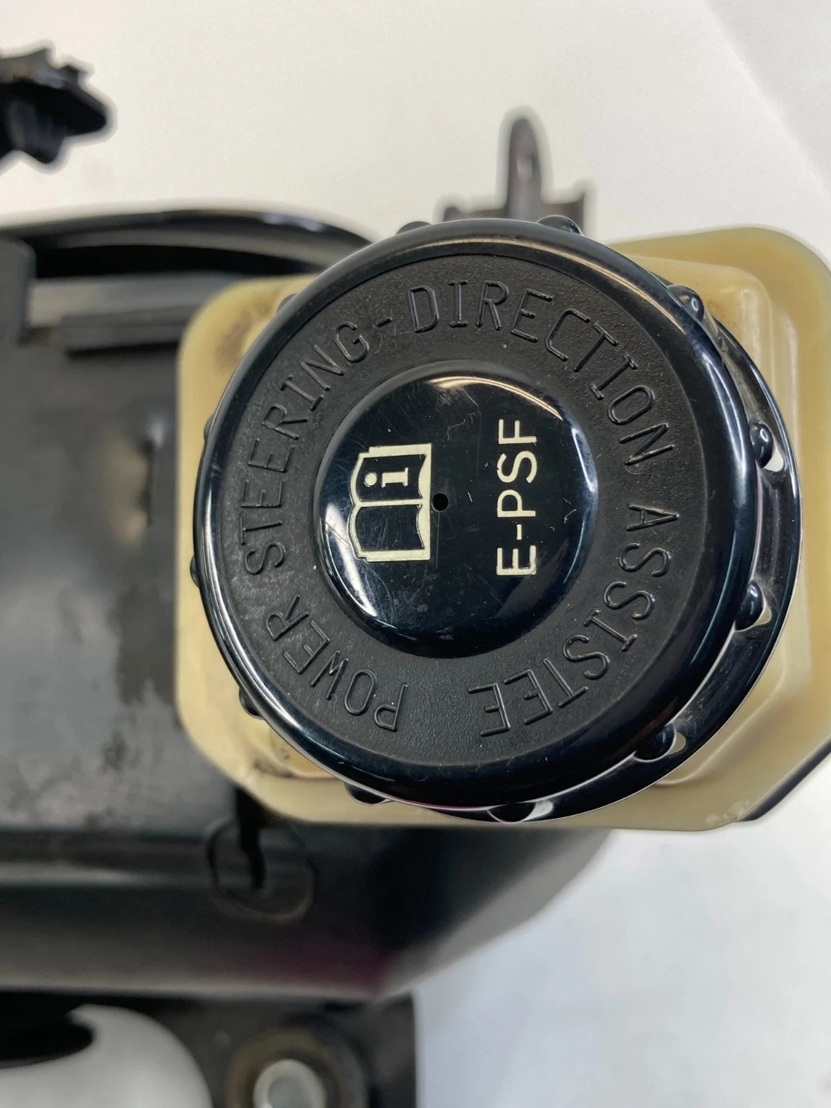 2013-2016 Nissan Pathfinder Electric Power Steering Pump Assembly 491103KEDD