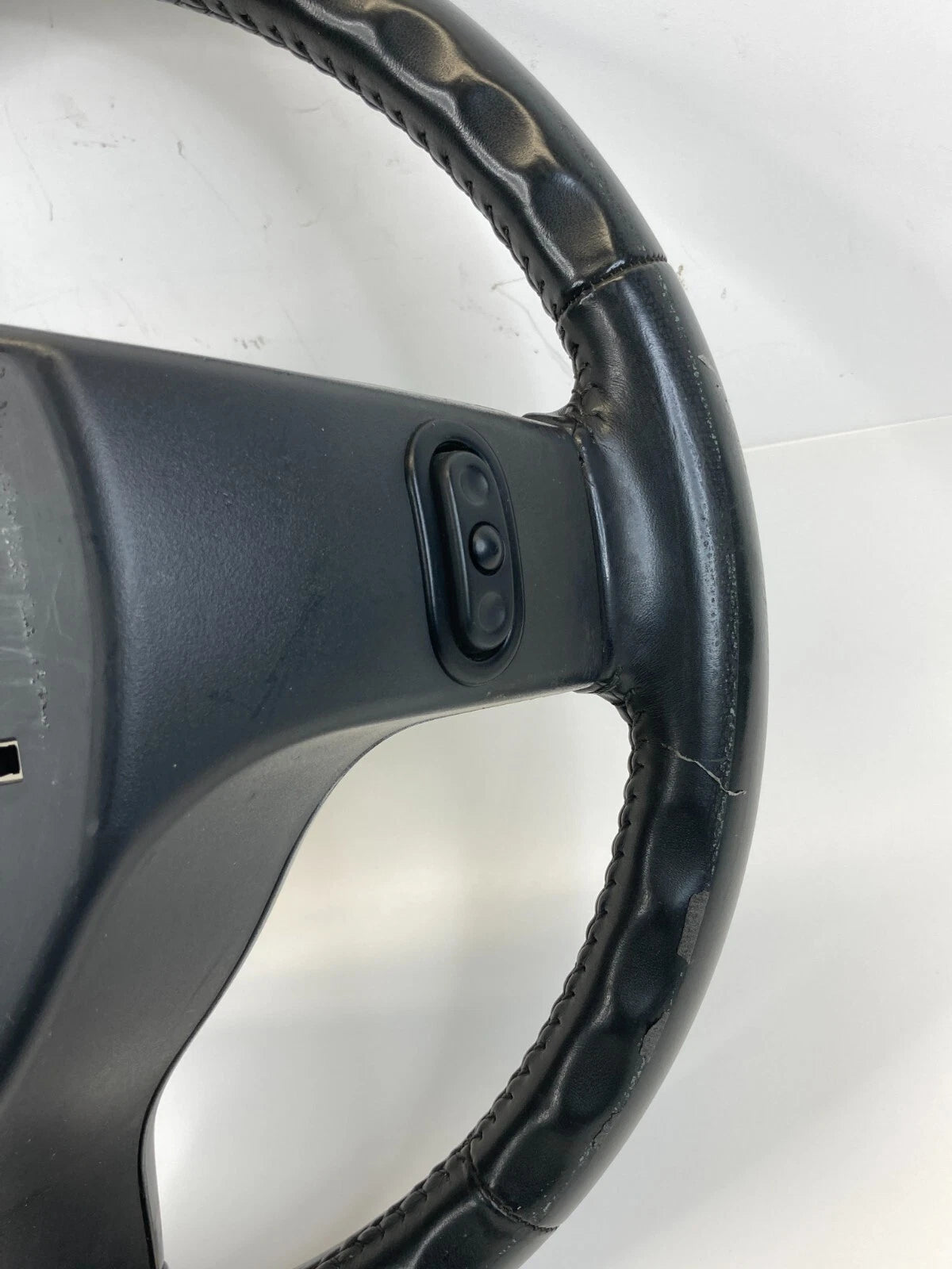 2009 2010 VOLKSWAGEN FRONT LEFT STEERING WHEEL LEATHER BLACK 1LH981DVAB