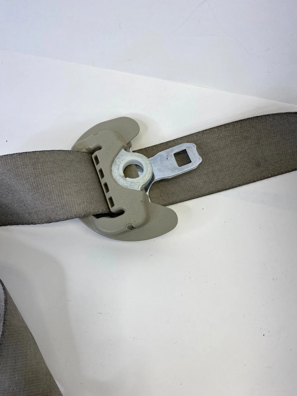 2007-2011 TOYOTA CAMRY FRONT RIGHT PASSENGER LAP & SHOULDER BELT RETRACTOR ASSY