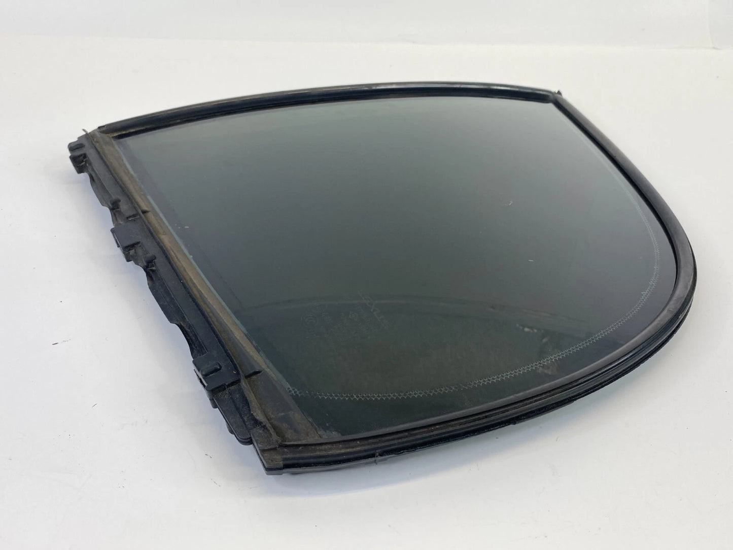98-05 LEXUS GS300 GS400 REAR LEFT DOOR VENT WINDOW QUARTER GLASS 68189-30100 OEM