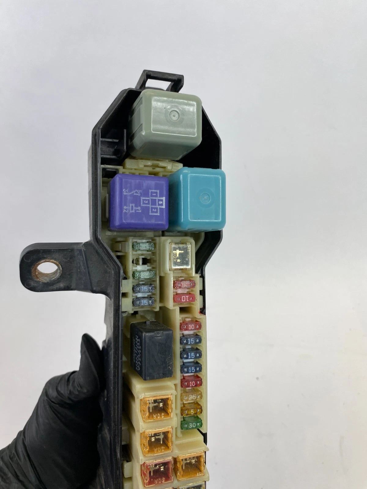 2001-2005 LEXUS GS300 3.0L A/T ENGINE FUSE BOX RELAY JUNCTION BLOCK